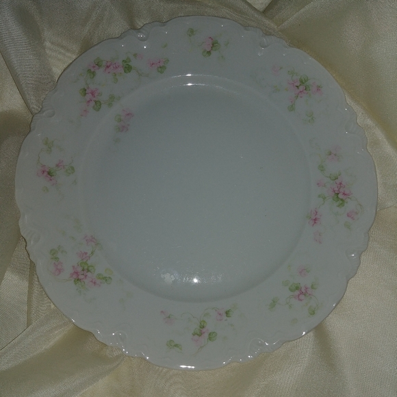 Habsburg China Dinner Plates - Picture 4 of 4